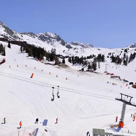 Appartement 3000 - Divisible Lumineux · Accès Direct Aux Pistes · Balcon · Vue Pistes Mae-7129